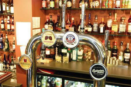The Mitre Inn Knaresborough Exterior foto